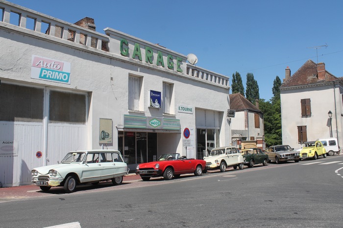 Cloyes-sur-le-Loir, l’immanquable arrêt devant le garage du Val de Loir