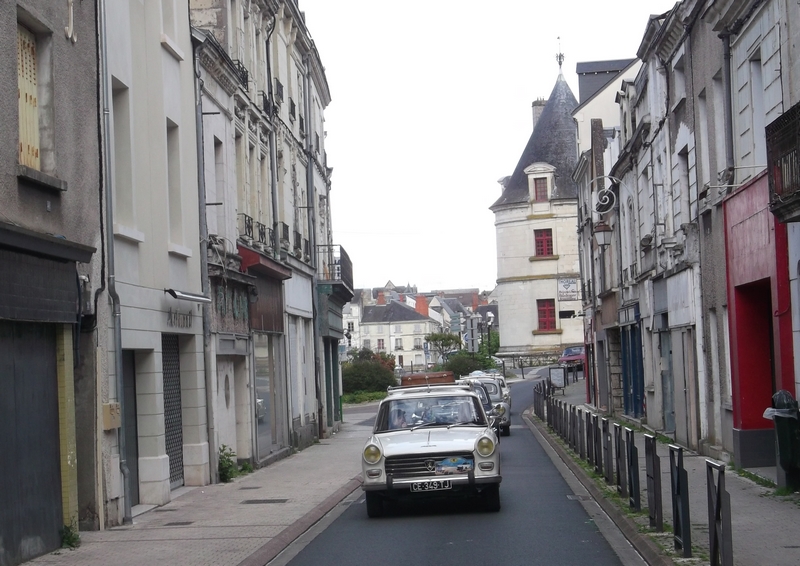 Le faubourg Châteauneuf à Châtellerault, N10 jusqu'en... 1965 !