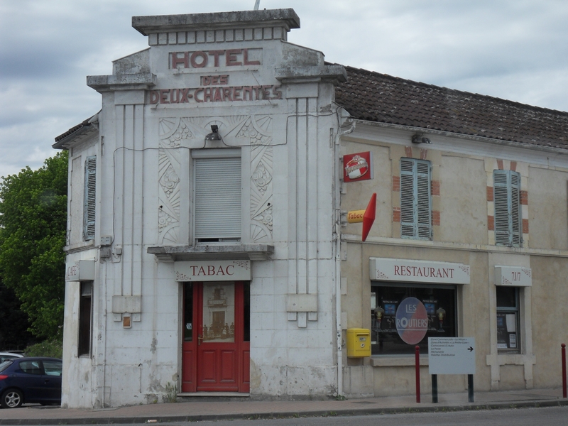 La façade art déco des